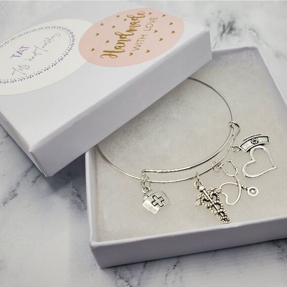 I love Nursing/Nurse Appreciation Charm Bracelet - Picture 9 of 9